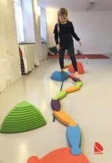 ヒルトップス　ゴンゲ社　バランス感覚を育てる室内運動遊具
